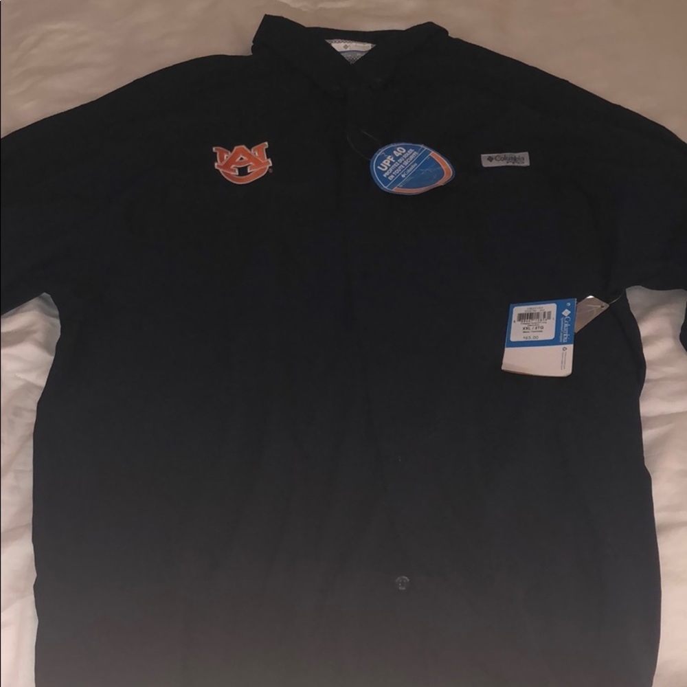 Brand New Columbia Navy Auburn Shirt